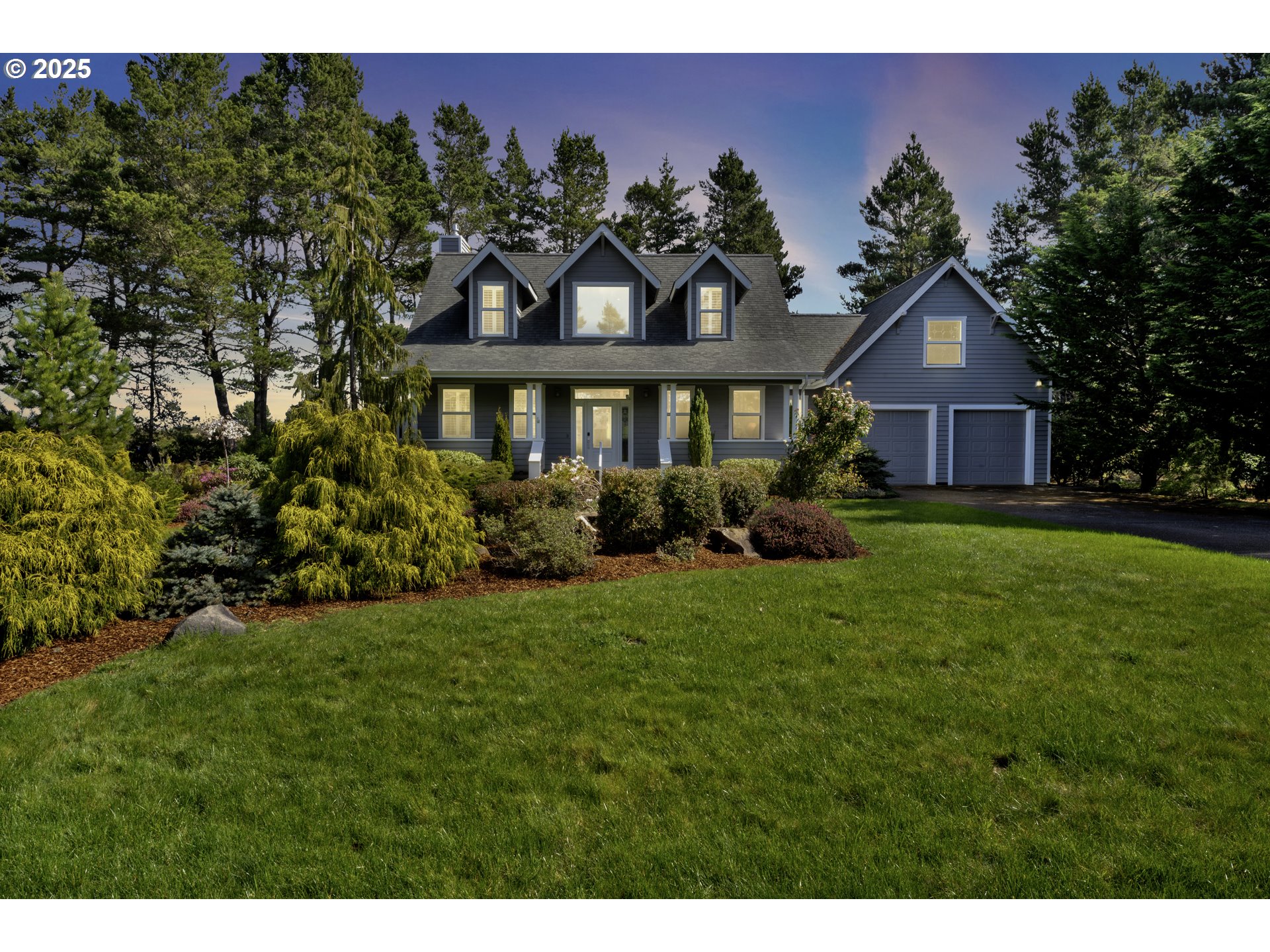 1004 TROON CIR
