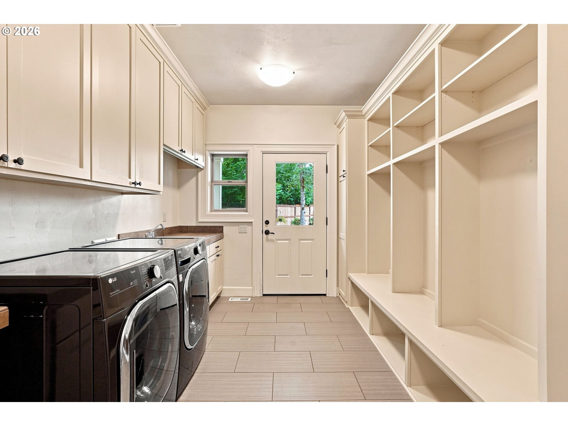 Property photo 12 of 48