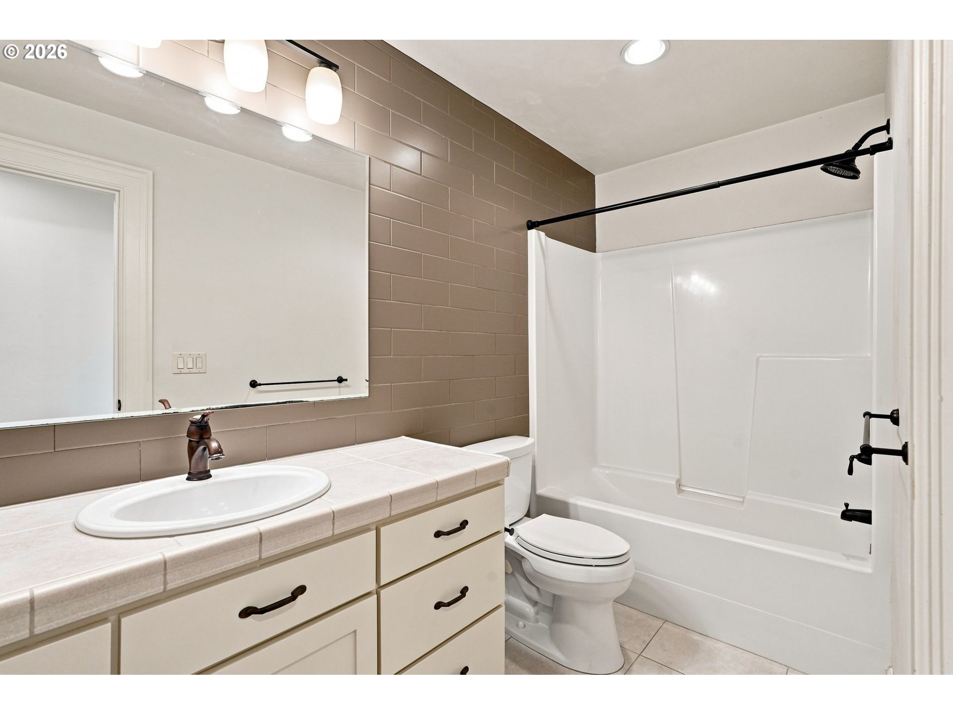 Property photo 33 of 48
