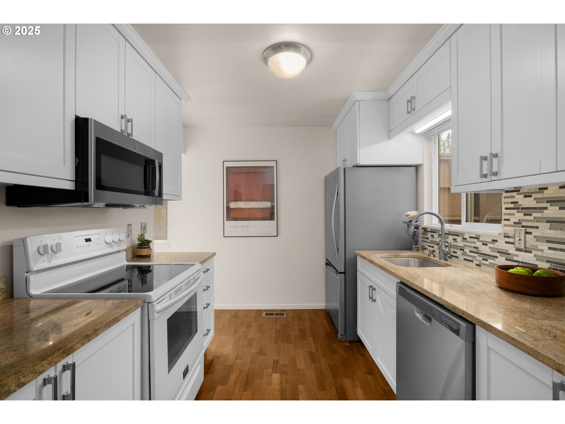 Photo #4: 348760928 Listing: Photo #4