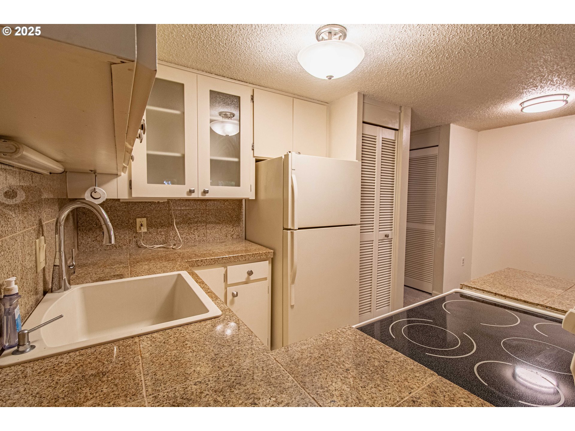 Photo #16: 348885674 Listing: Photo #16