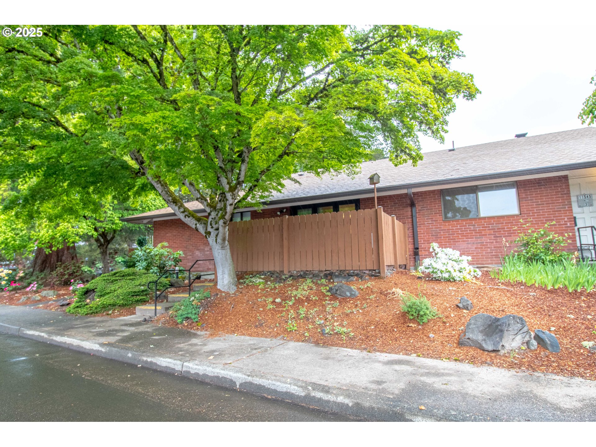 Photo #2: 348885674 Listing 
