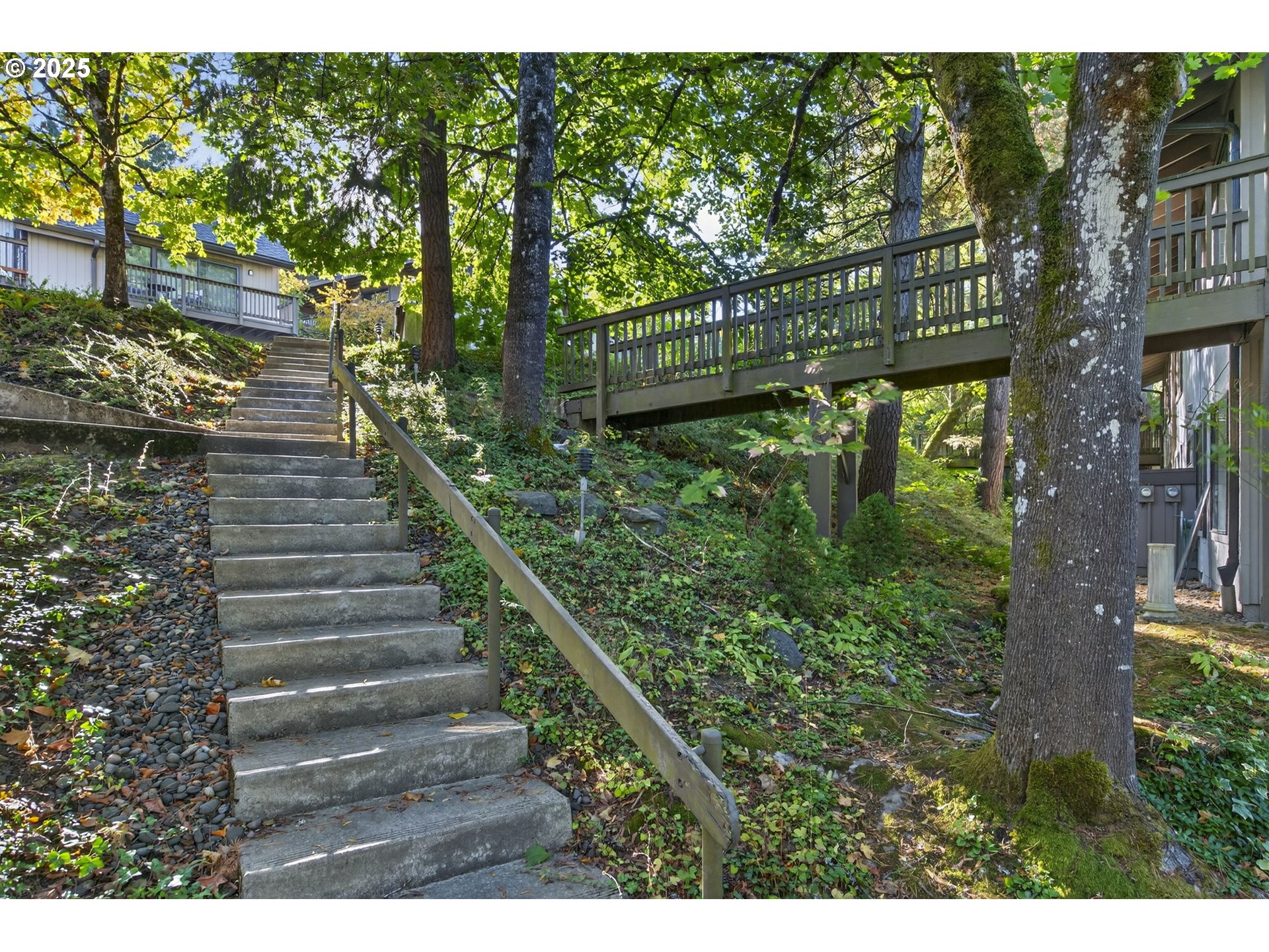 Photo #2: 349108422 Listing 
