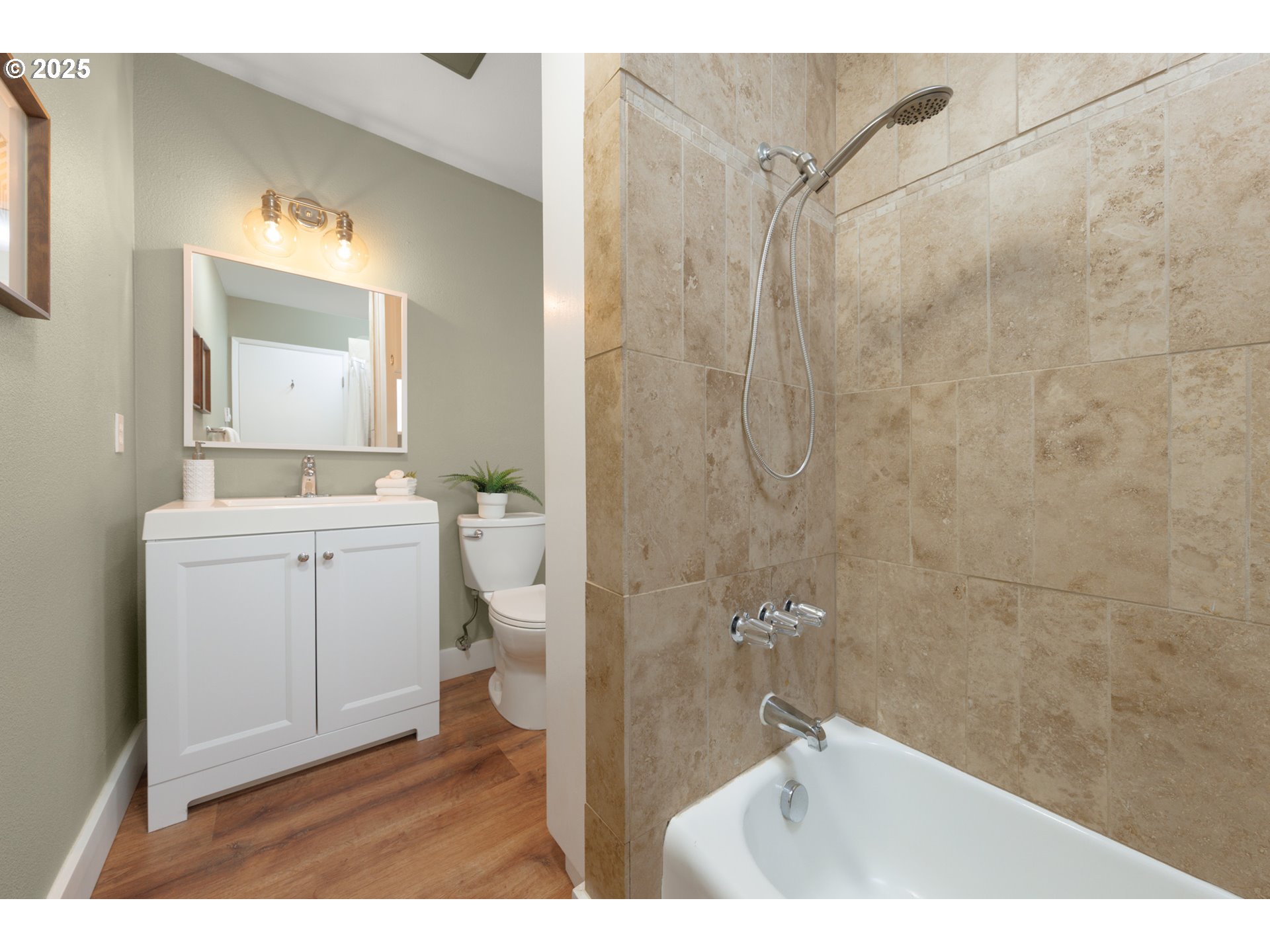 Photo #12: 349144128 Listing: Photo #12