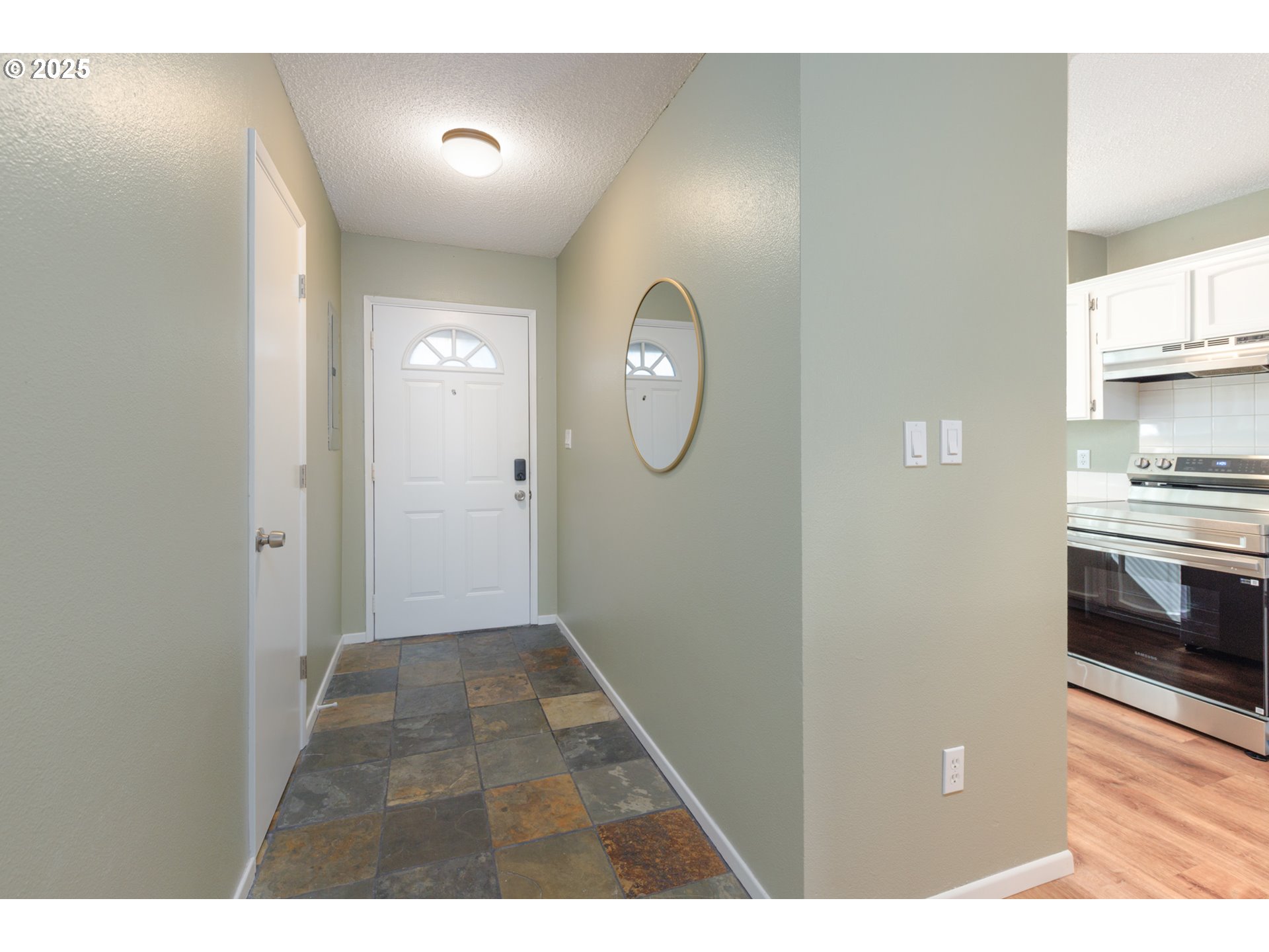 Photo #4: 349144128 Listing 