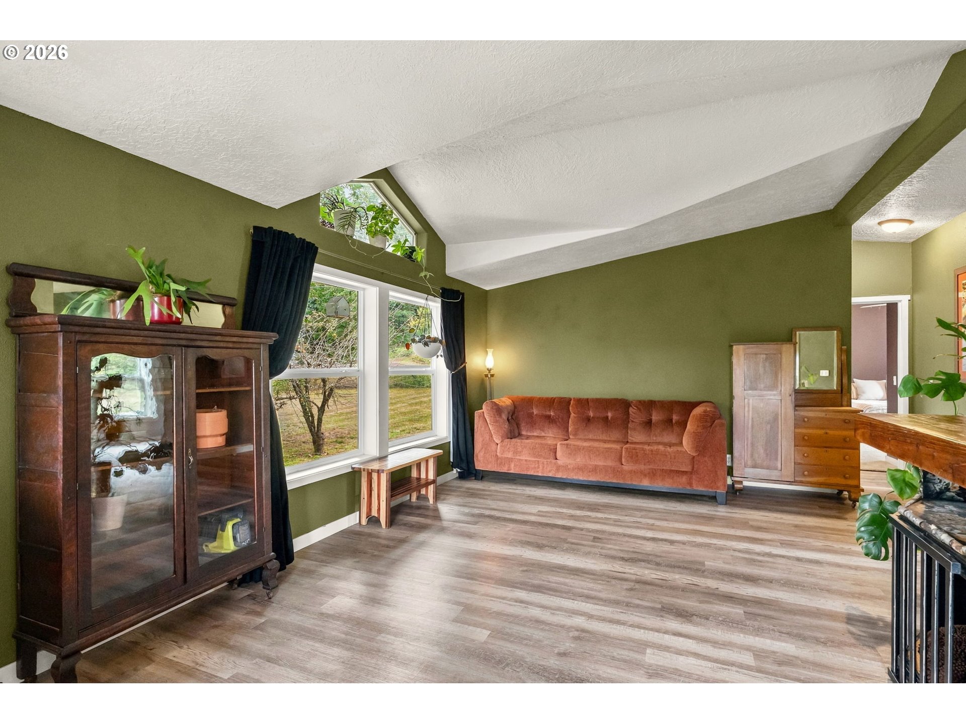 Property photo 5 of 41