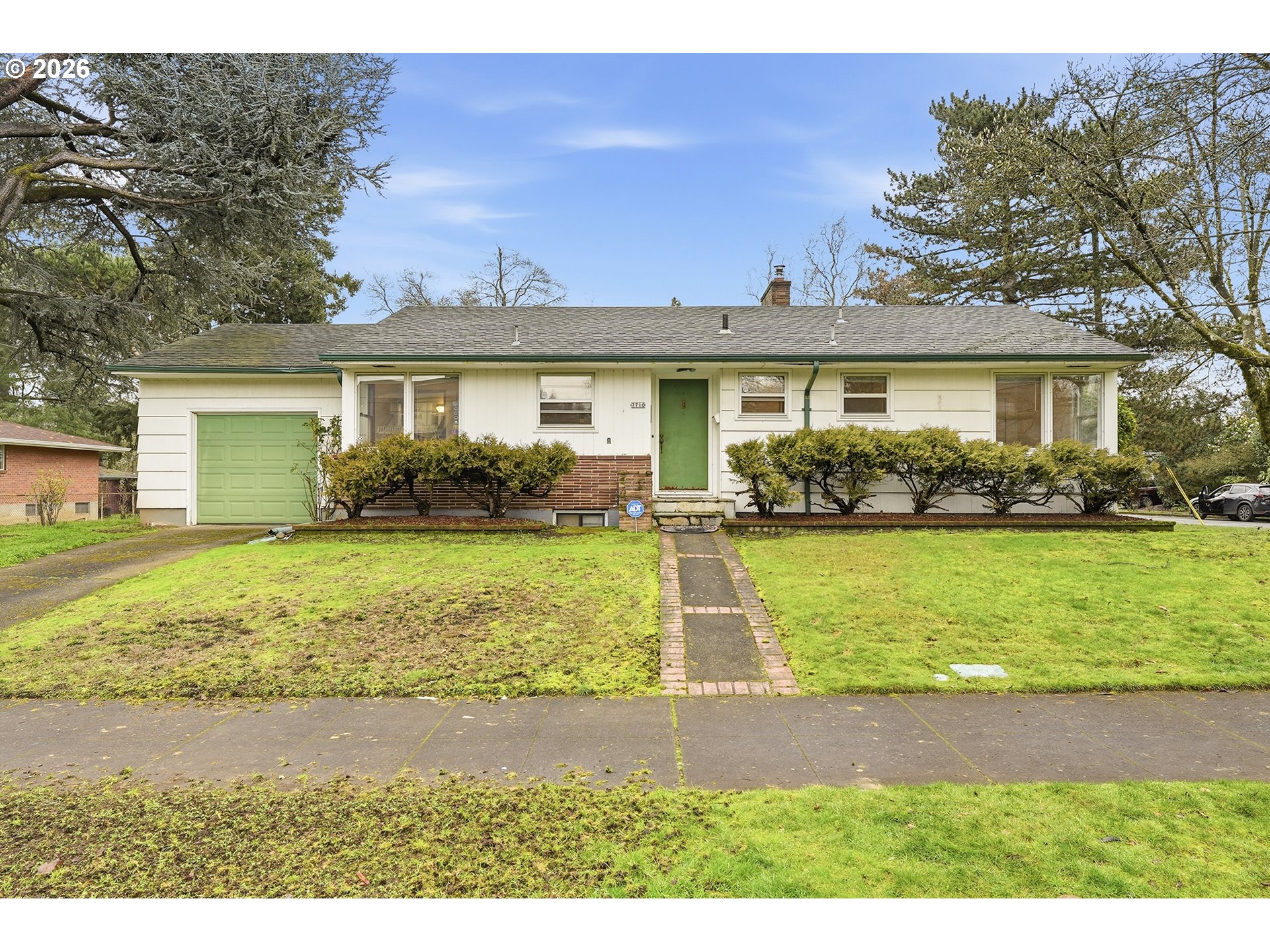 2099 LAKE SHORE DR, Eugene, OR, 97408