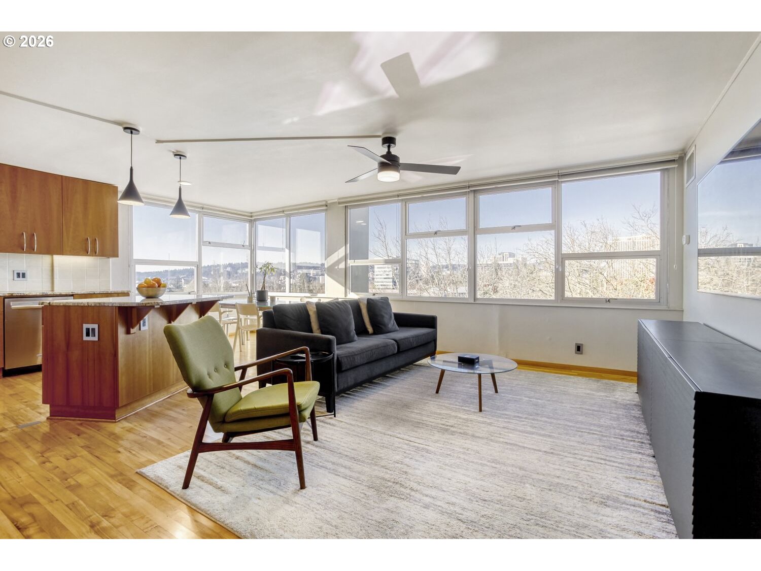 Photo #3: 350990288 Listing: Photo #3