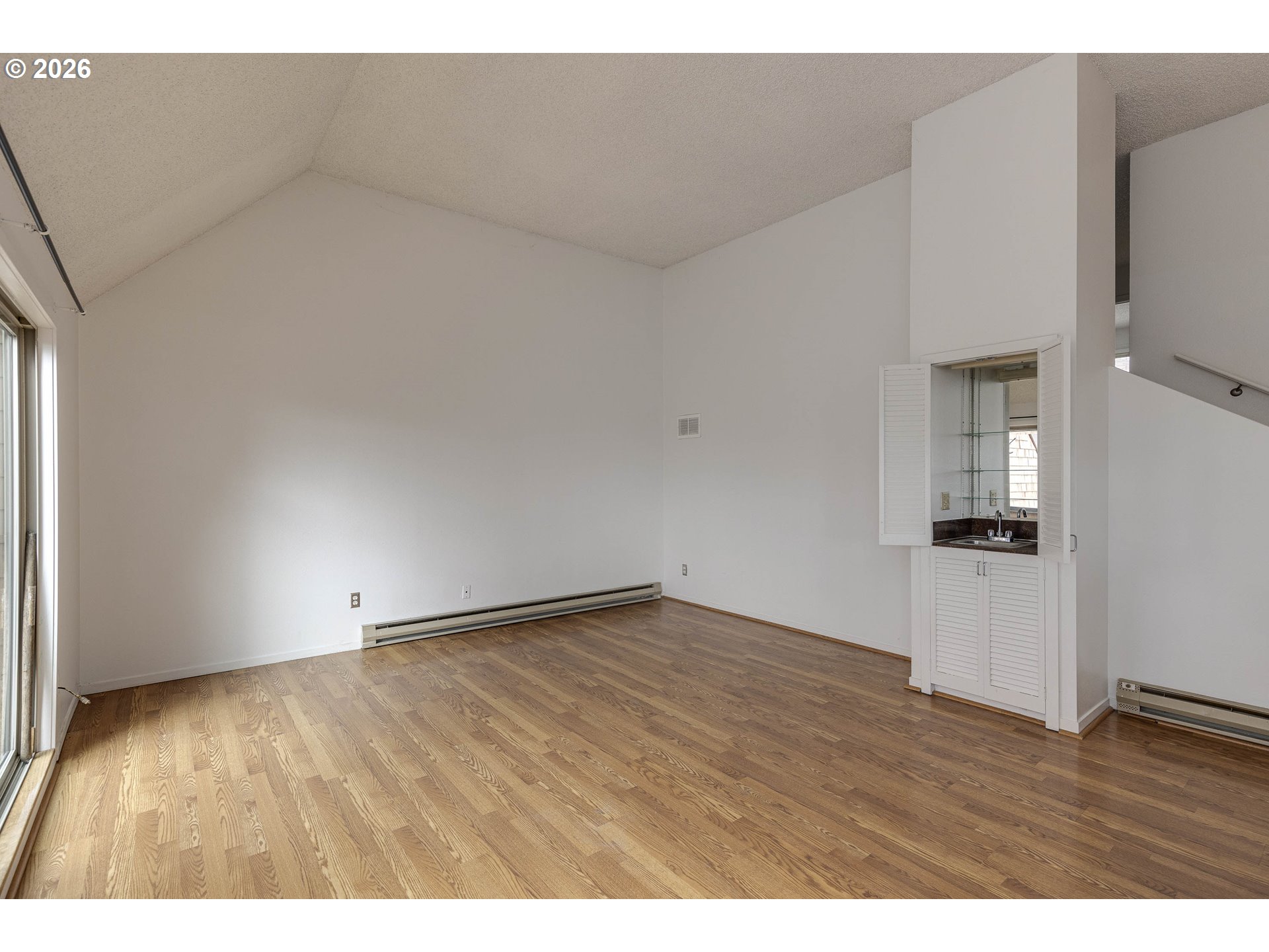 Photo #27: 351027307 Listing: Photo #27