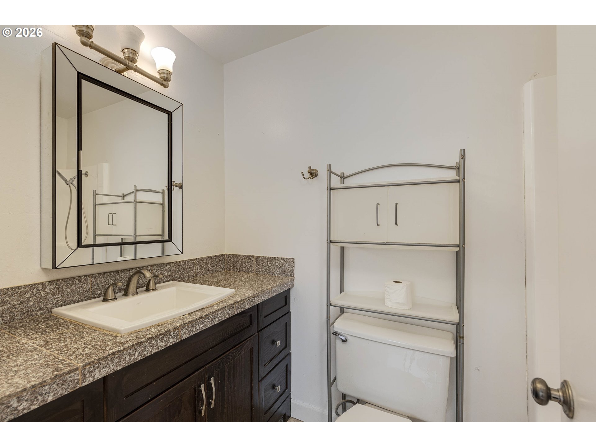 Photo #16: 351027307 Listing: Photo #16