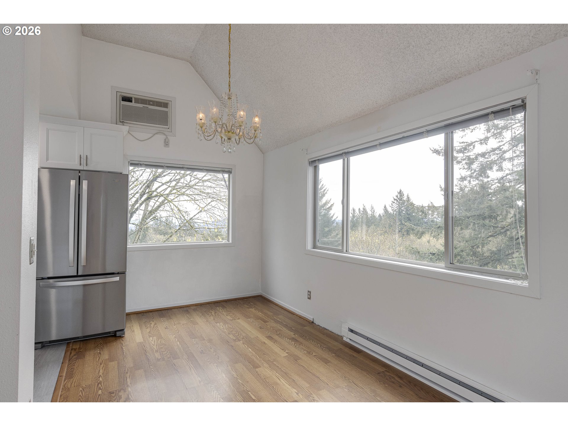 Photo #4: 351027307 Listing: Photo #4