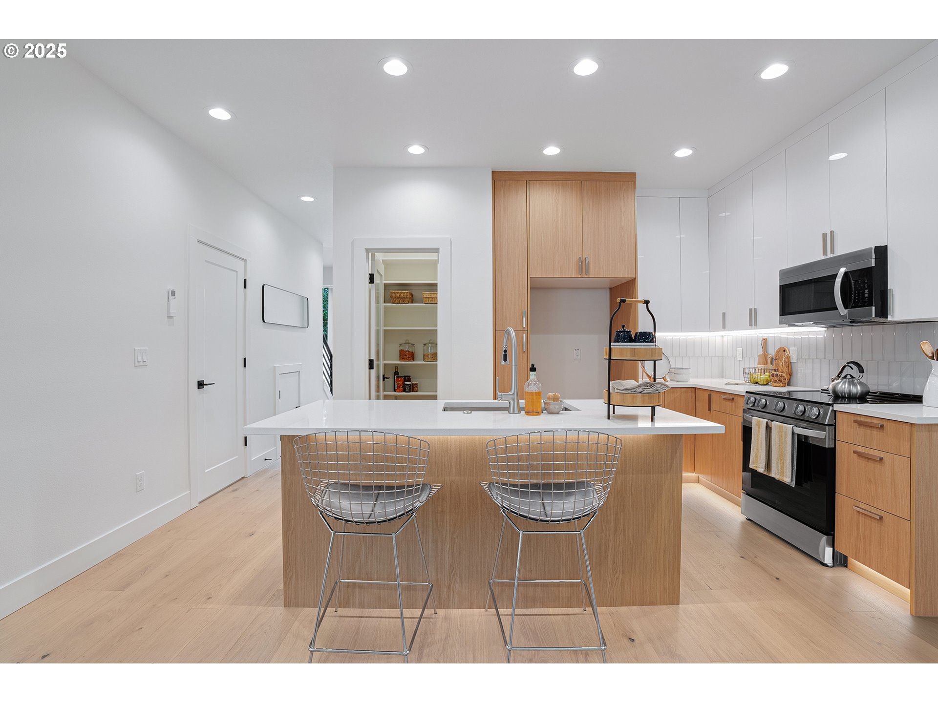 Photo #10: 351675984 Listing: Photo #10