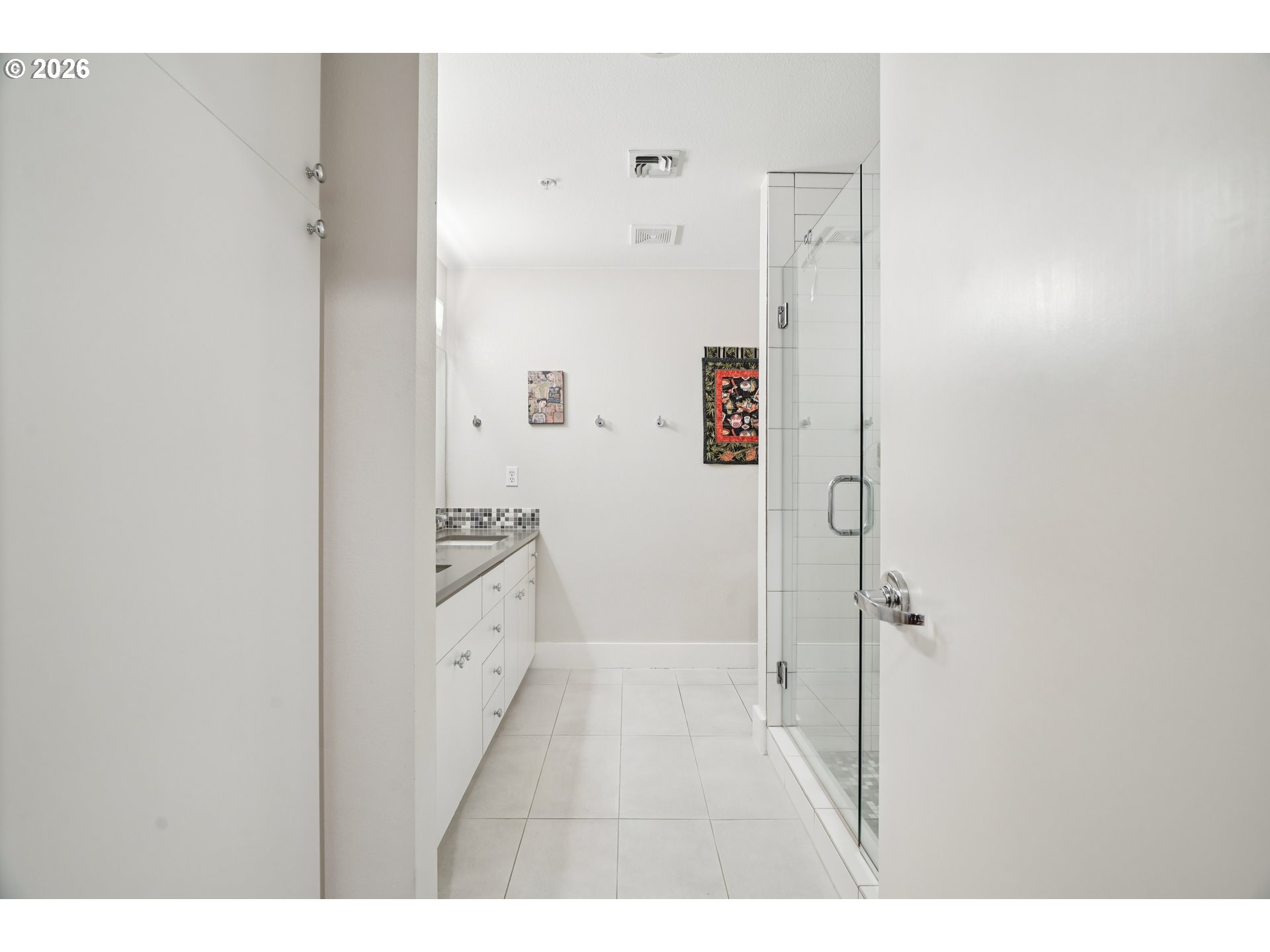 Photo #13: 351782272 Listing: Photo #13