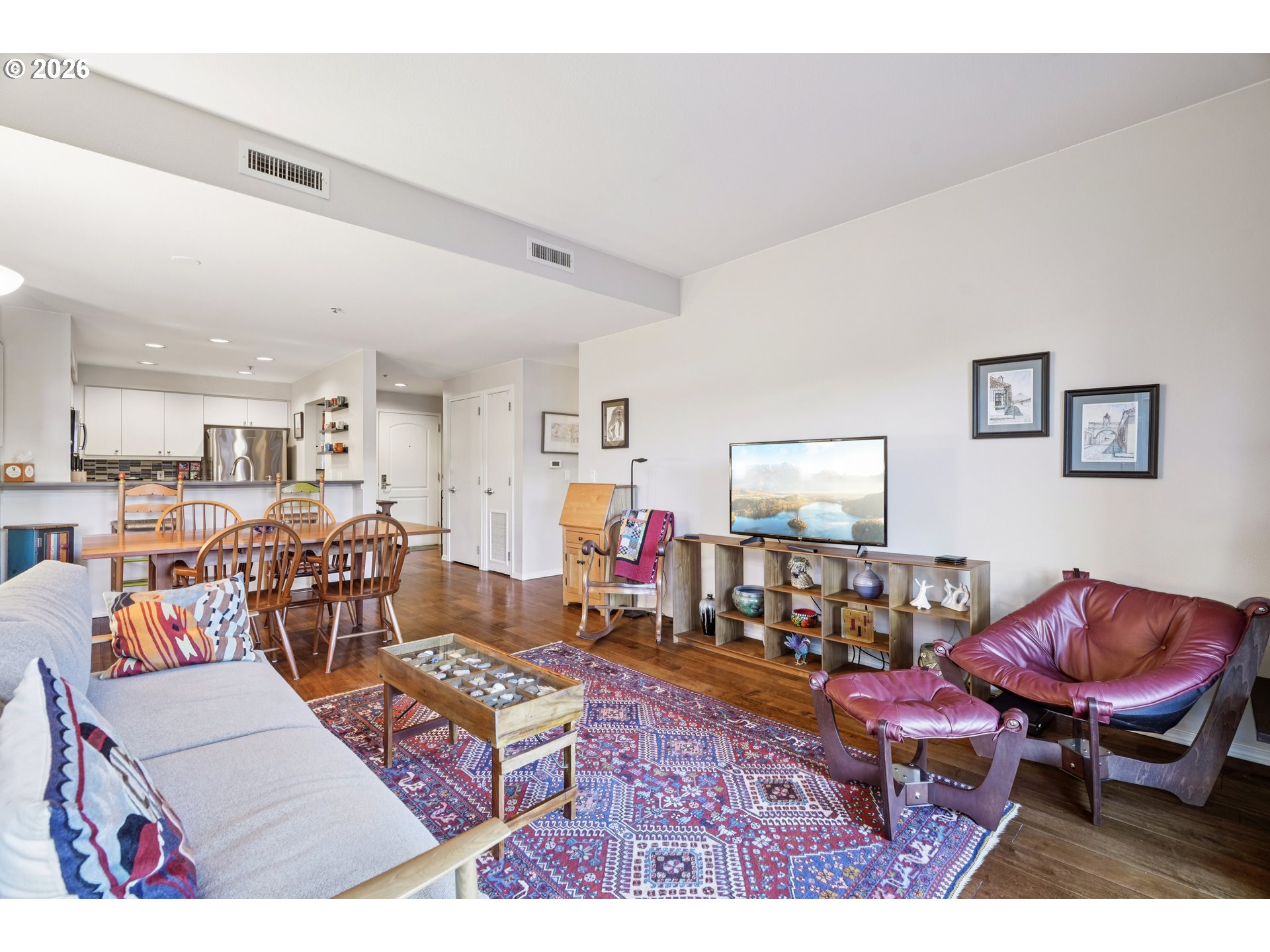 Photo #7: 351782272 Listing: Photo #7