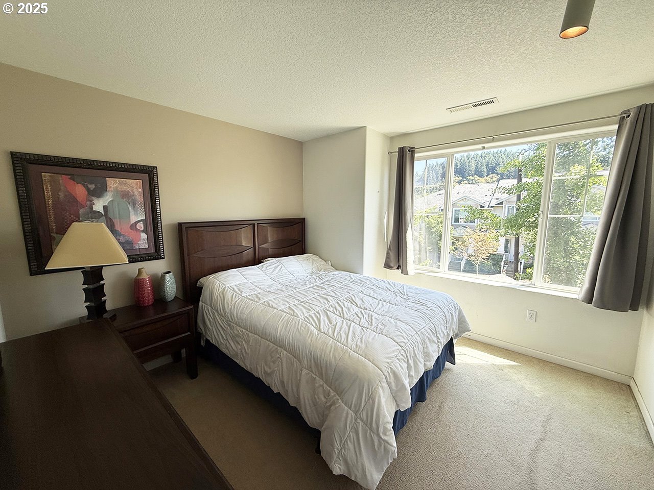 Photo #4: 352172351 Listing 