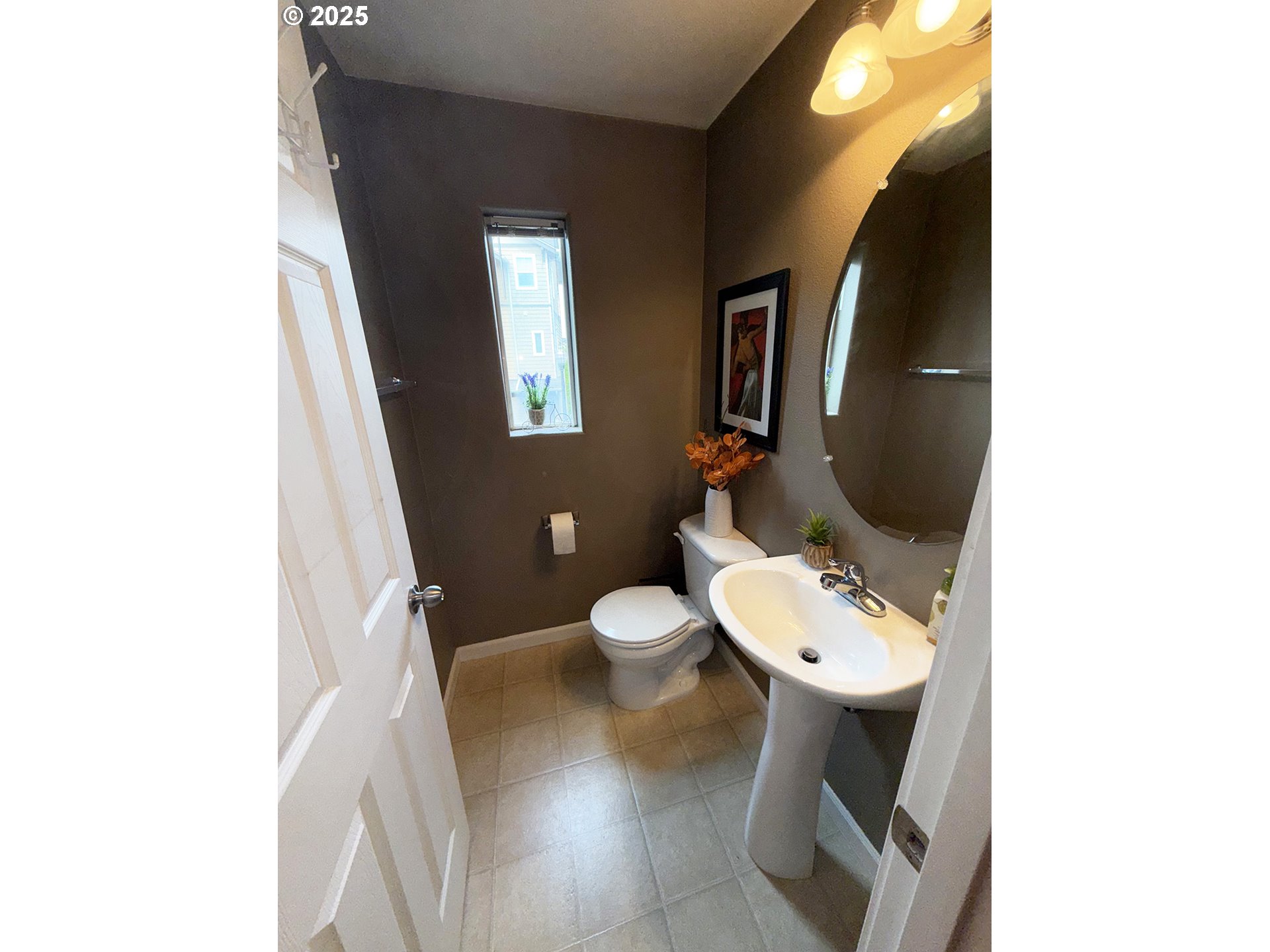 Photo #5: 352172351 Listing 