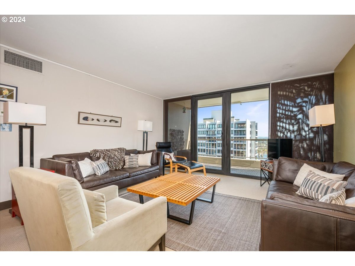 Photo #11: 352637502 Listing: Photo #11