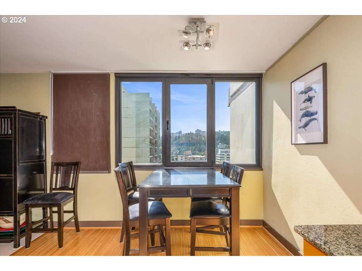 Photo #14: 352637502 Listing: Photo #14