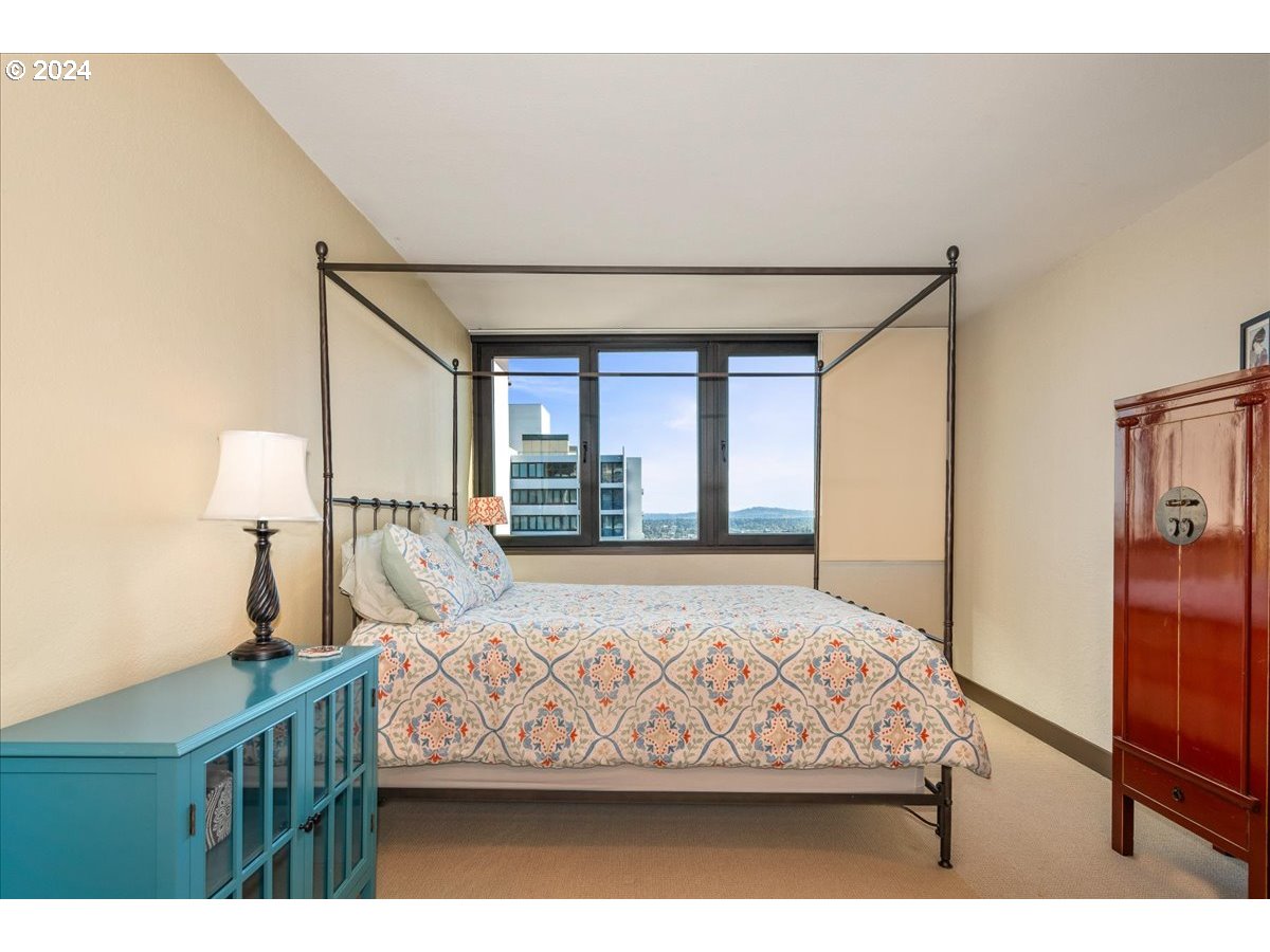 Photo #15: 352637502 Listing: Photo #15