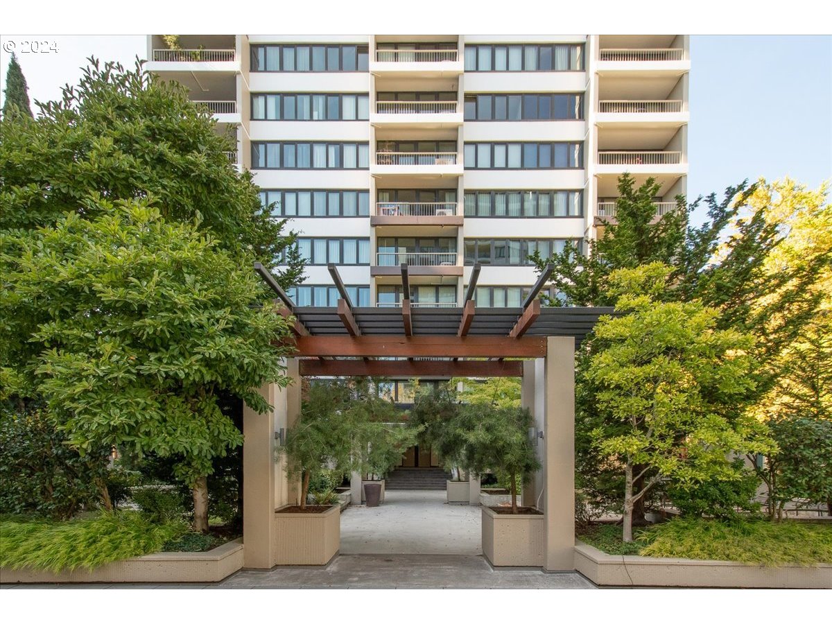 Photo #2: 352637502 Listing: Photo #2