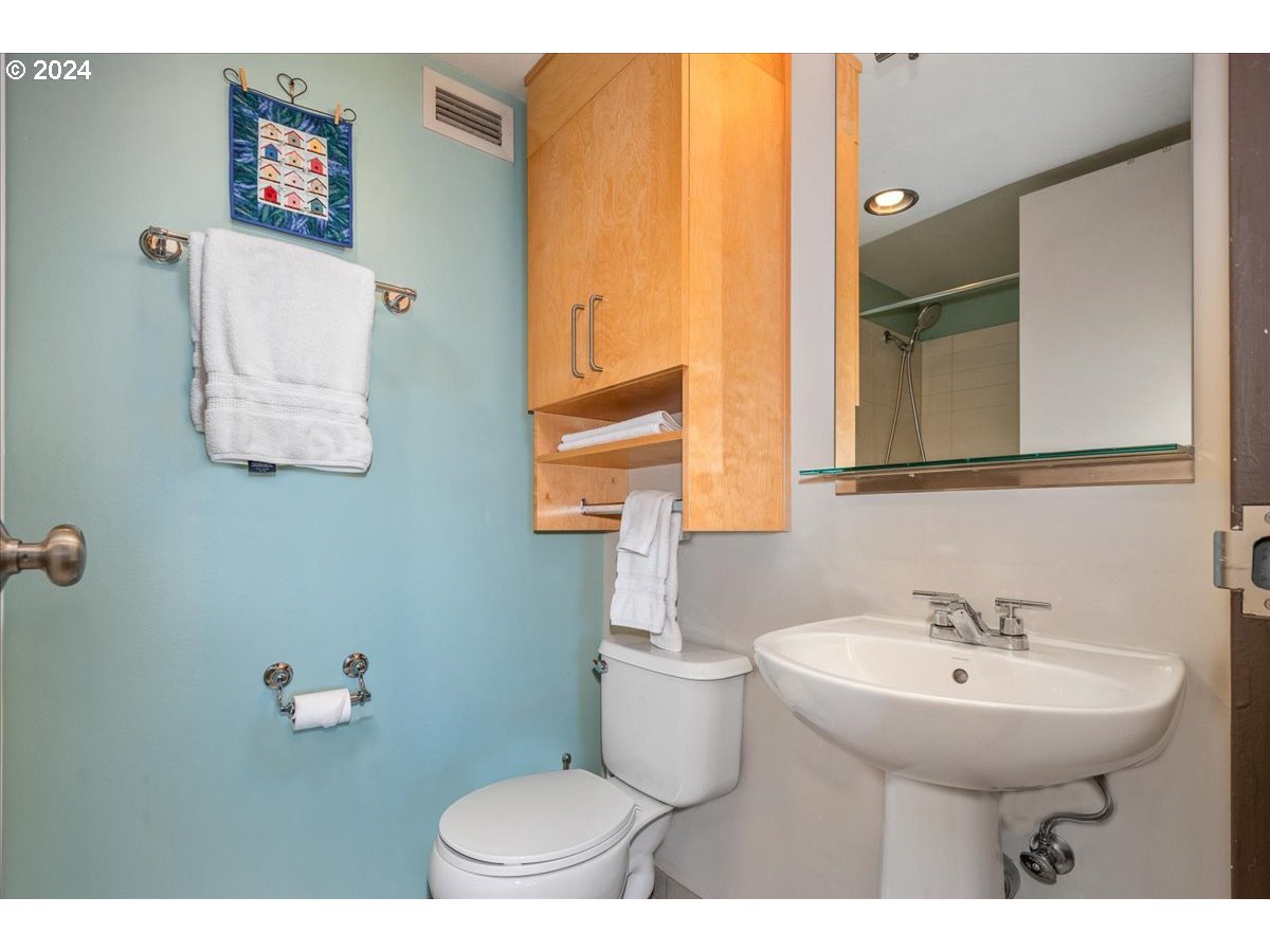 Photo #22: 352637502 Listing: Photo #22