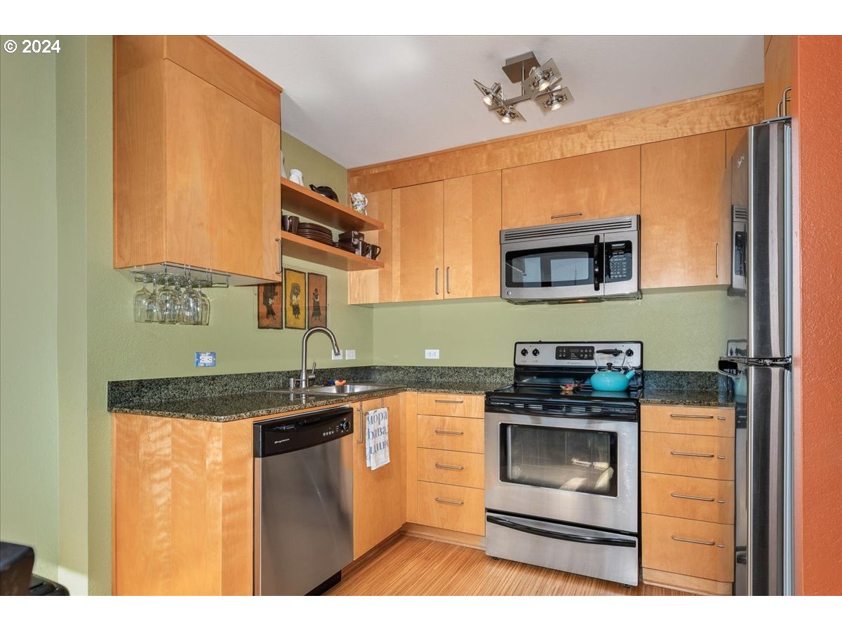 Photo #23: 352637502 Listing: Photo #23