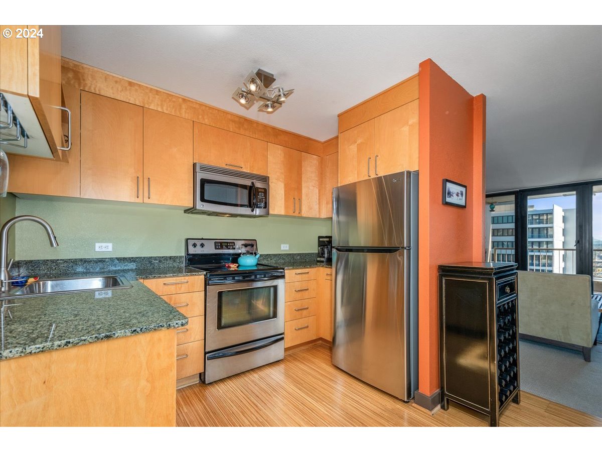 Photo #25: 352637502 Listing: Photo #25