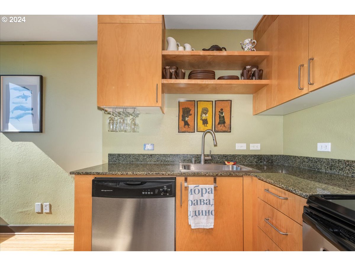 Photo #26: 352637502 Listing: Photo #26