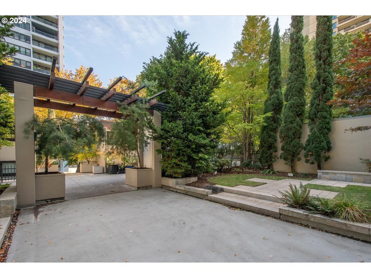 Photo #37: 352637502 Listing: Photo #37