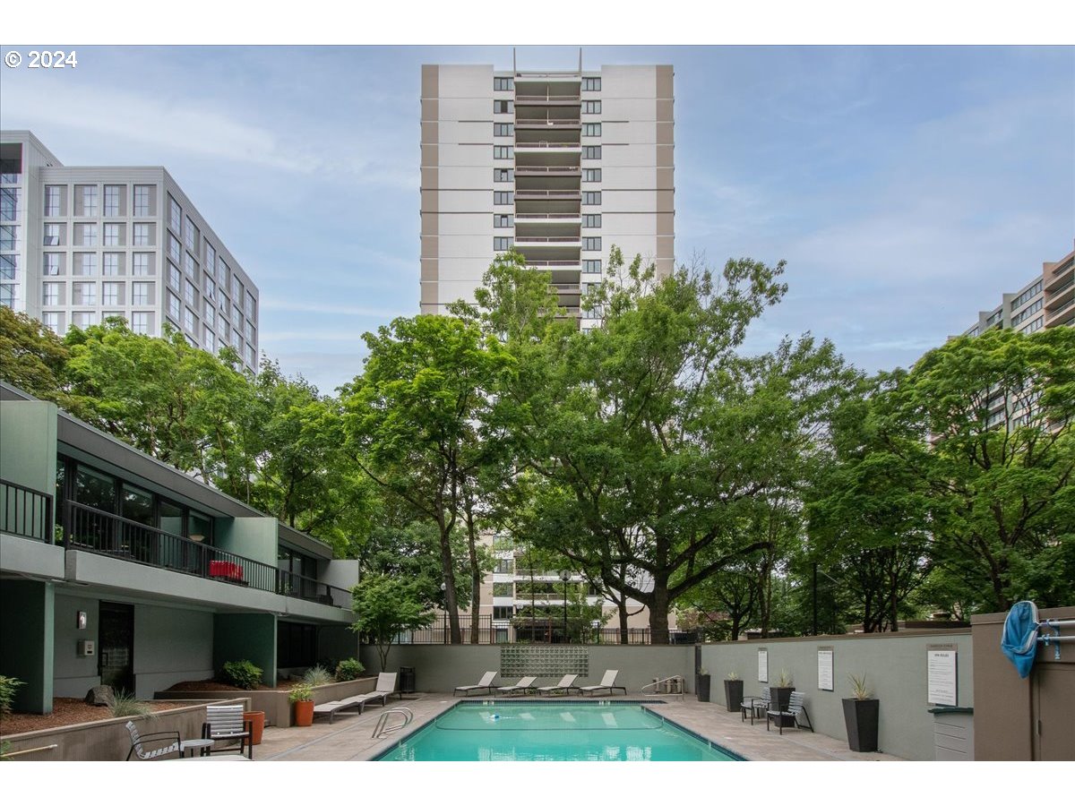 Photo #43: 352637502 Listing: Photo #43