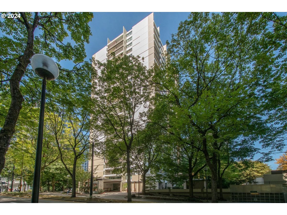 Photo #47: 352637502 Listing: Photo #47