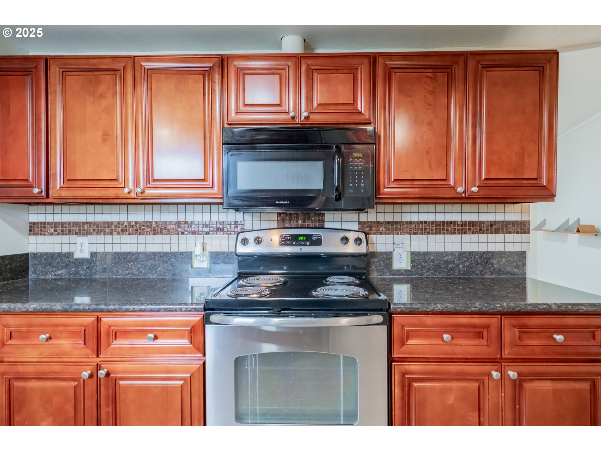 17640 SW DECLARATION WAY, Beaverton, OR, 97006