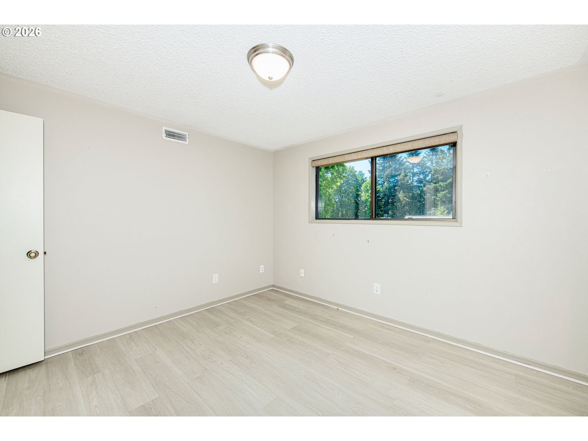 Photo #14: 353787762 Listing: Photo #14
