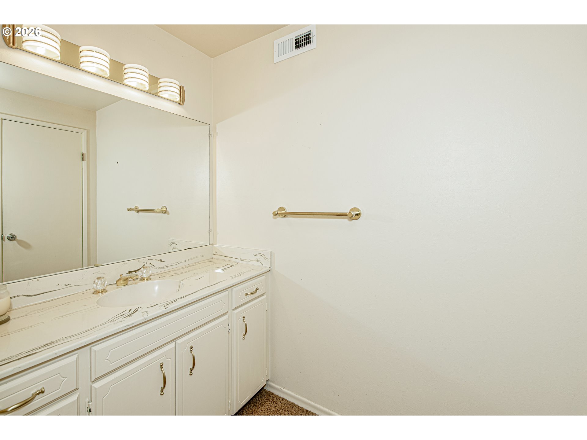 Photo #31: 353787762 Listing: Photo #31