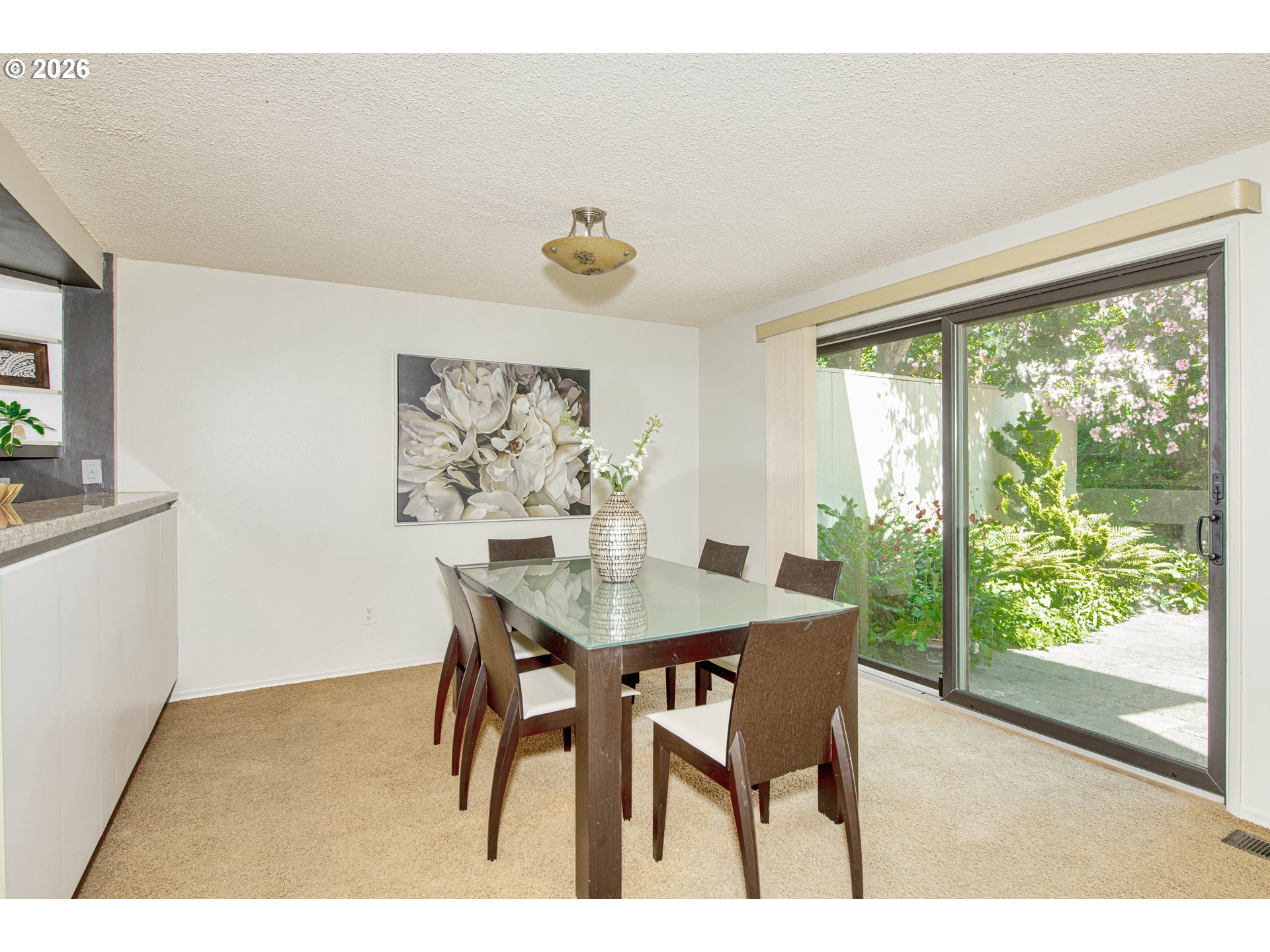 Photo #4: 353787762 Listing: Photo #4