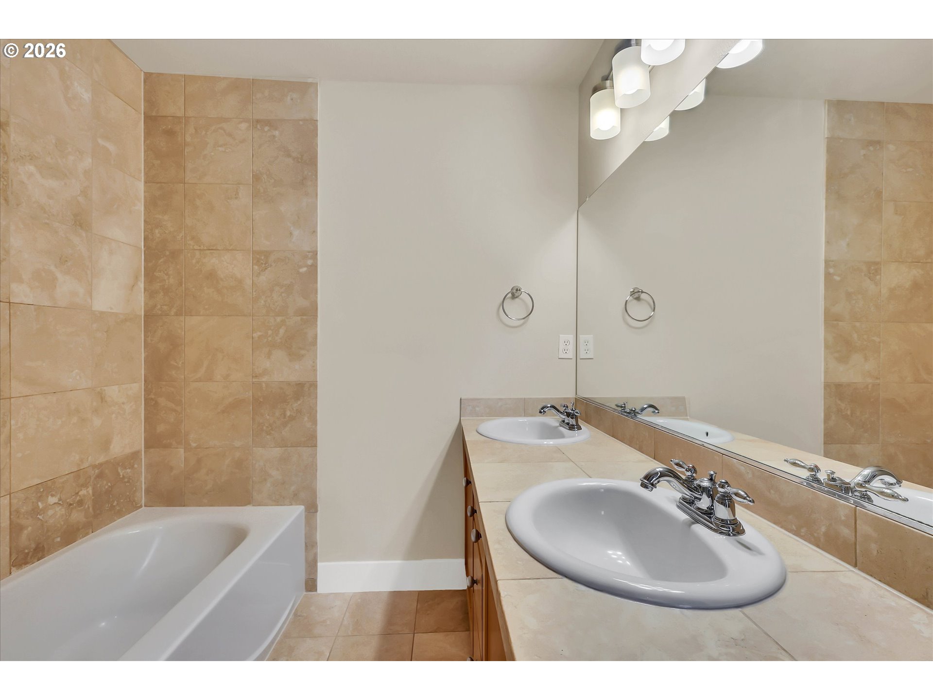 Photo #18: 354224121 Listing: Photo #18