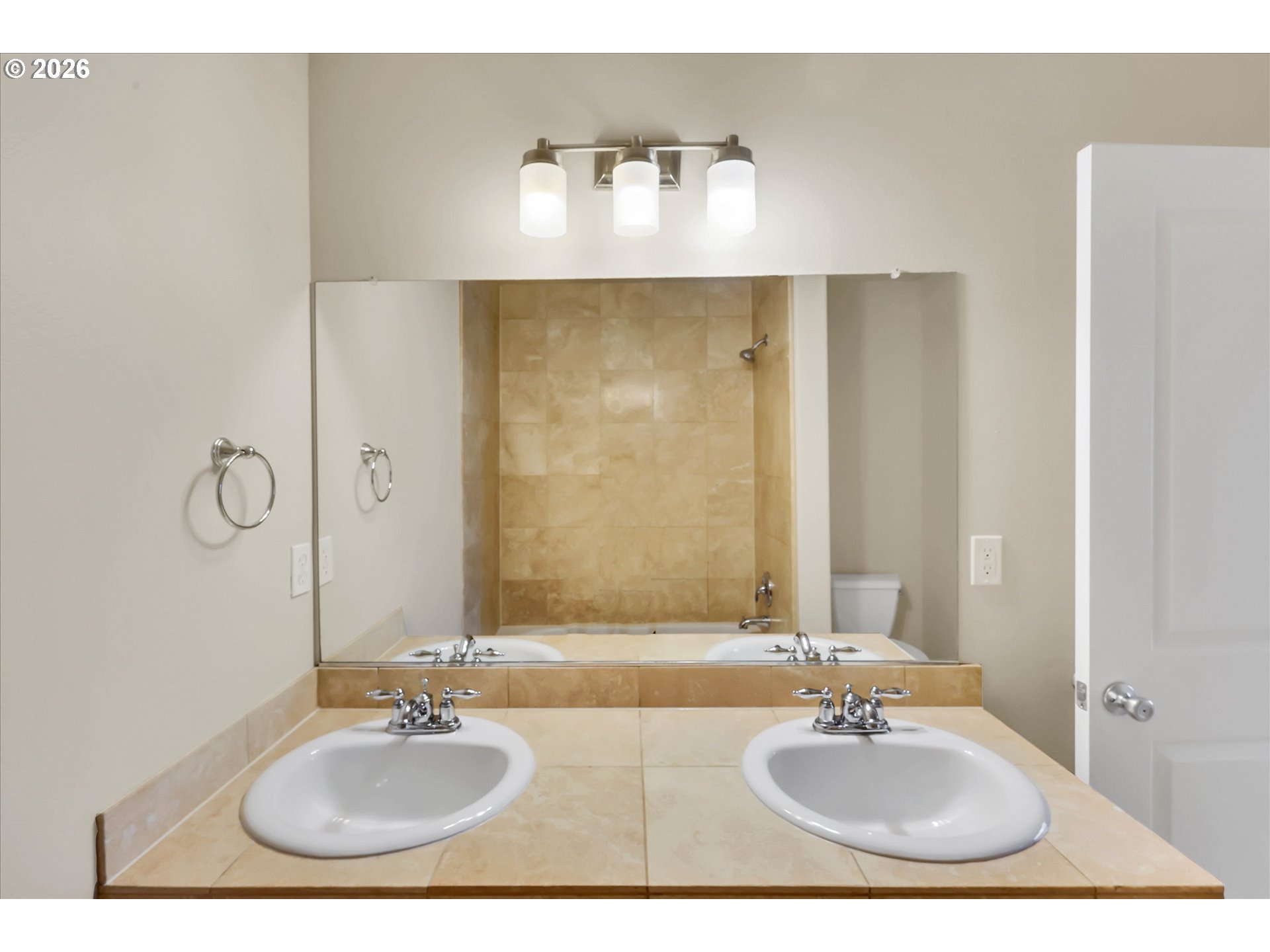 Photo #20: 354224121 Listing: Photo #20