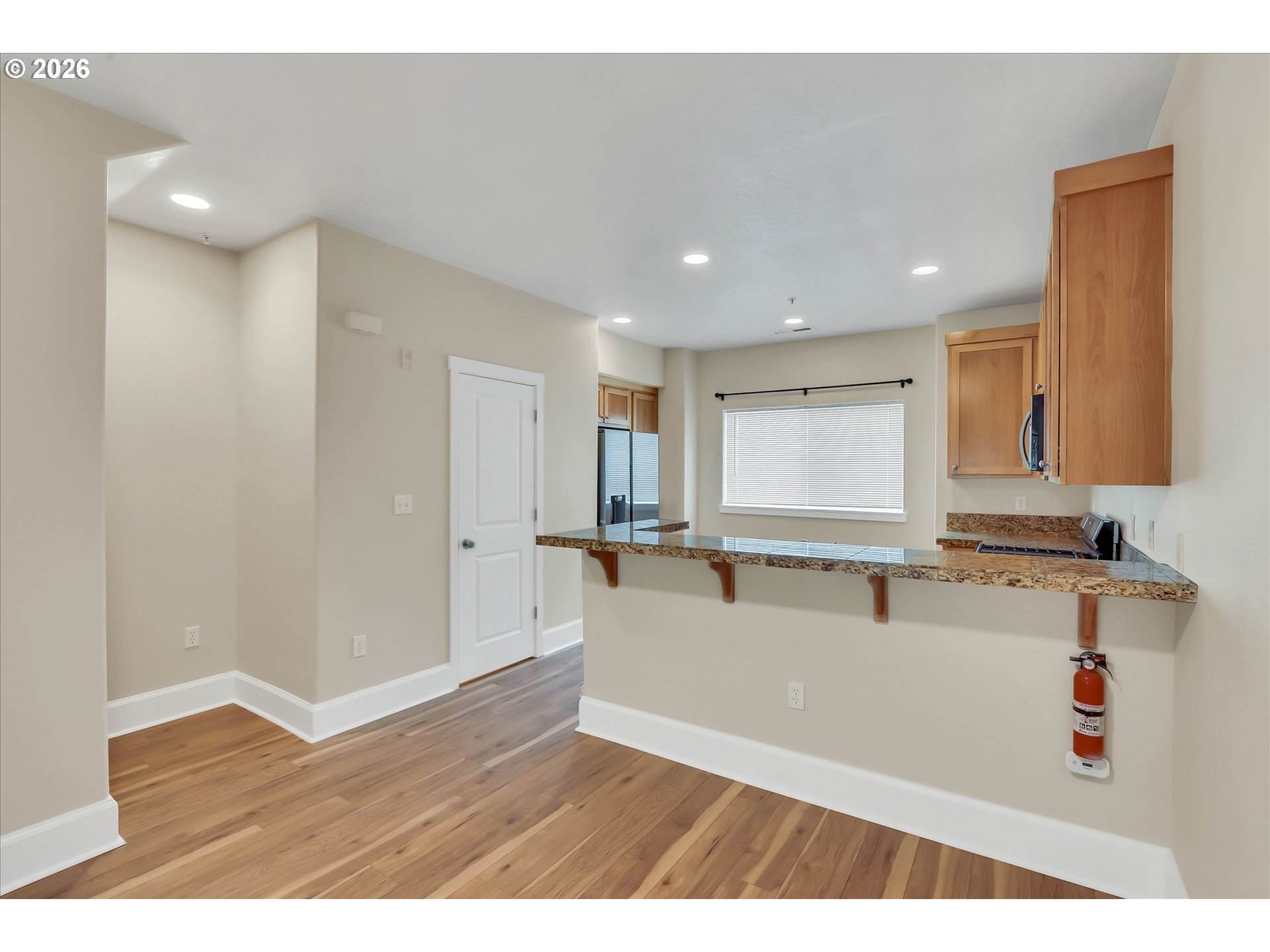 Photo #3: 354224121 Listing: Photo #3
