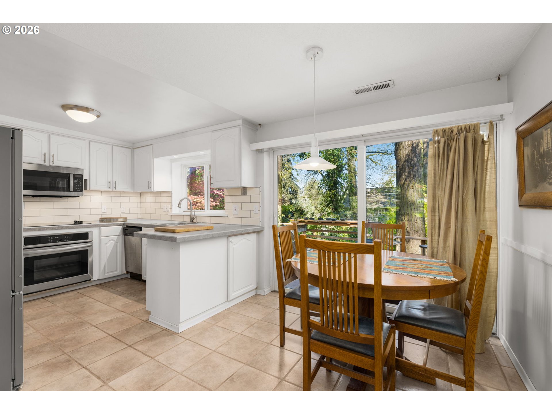 1725 SOUTHSHORE BLVD, Lake Oswego, OR, 97034