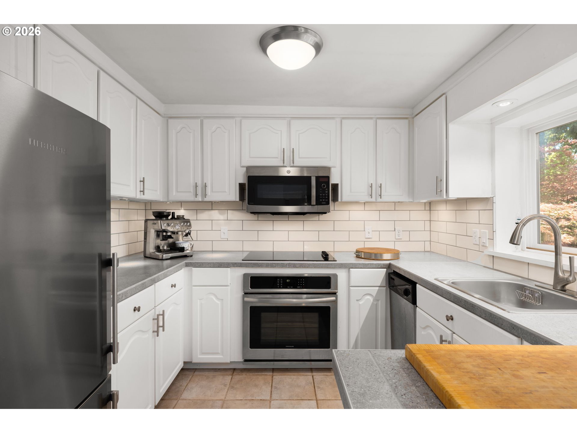 1725 SOUTHSHORE BLVD, Lake Oswego, OR, 97034