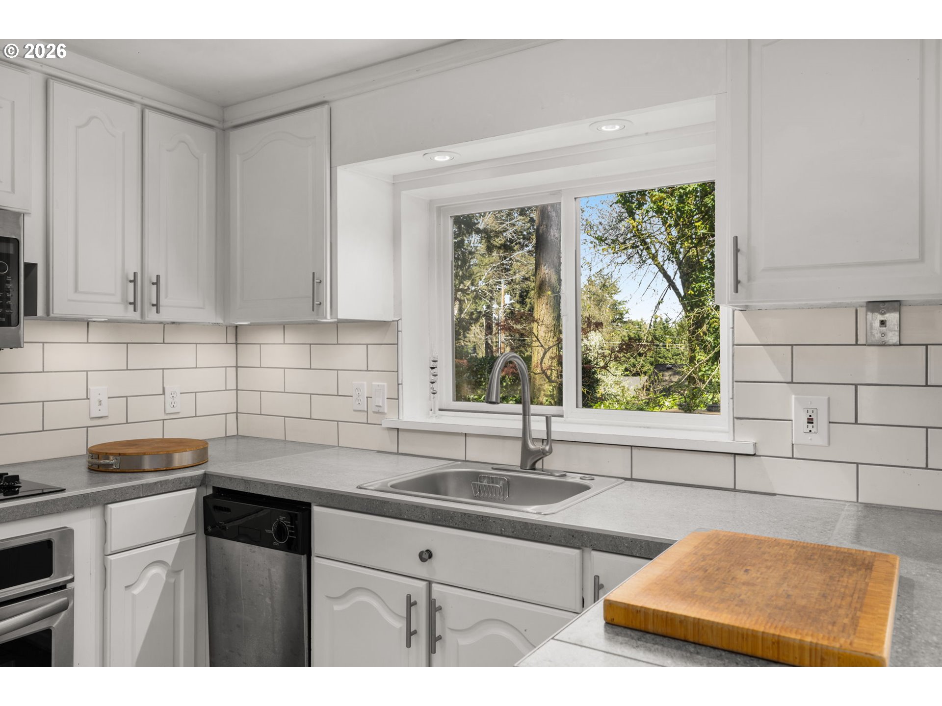 1725 SOUTHSHORE BLVD, Lake Oswego, OR, 97034