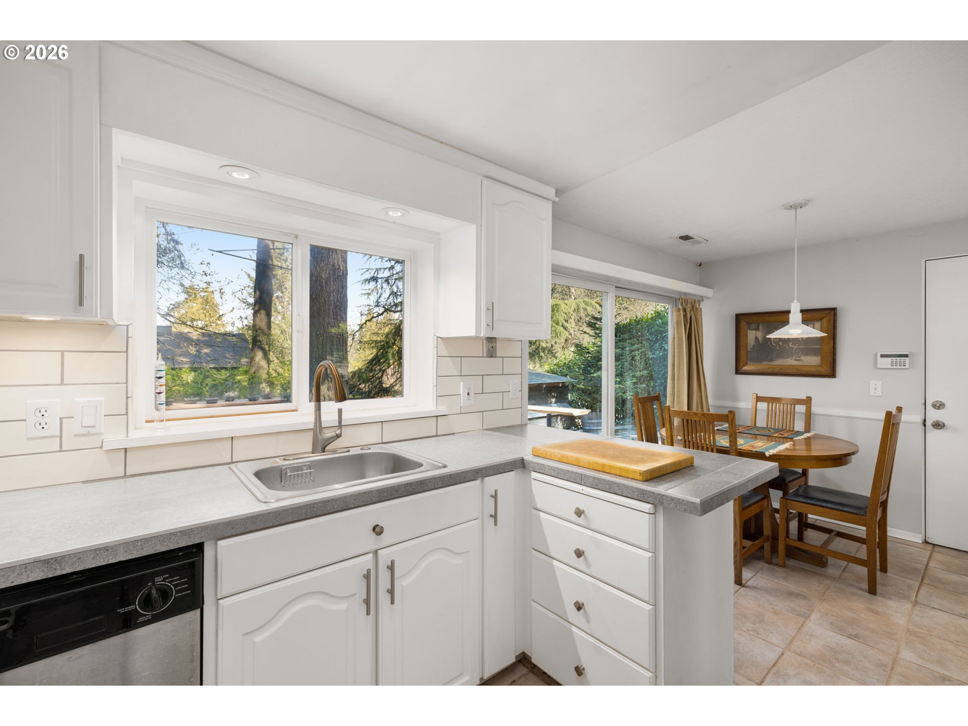 1725 SOUTHSHORE BLVD, Lake Oswego, OR, 97034