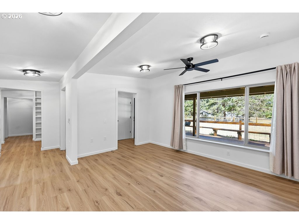 Property photo 11 of 48