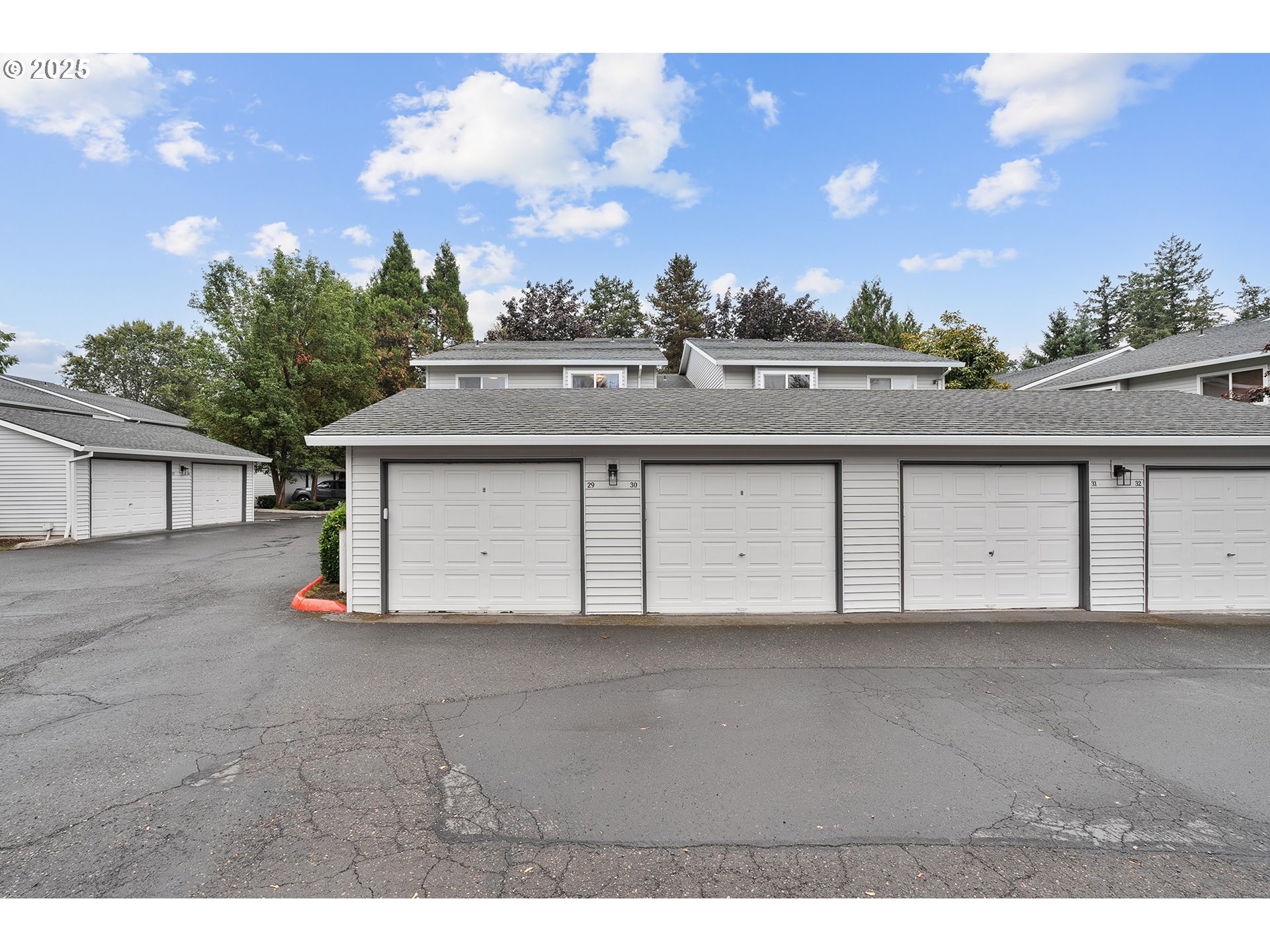 Photo #4: 355309943 Listing 