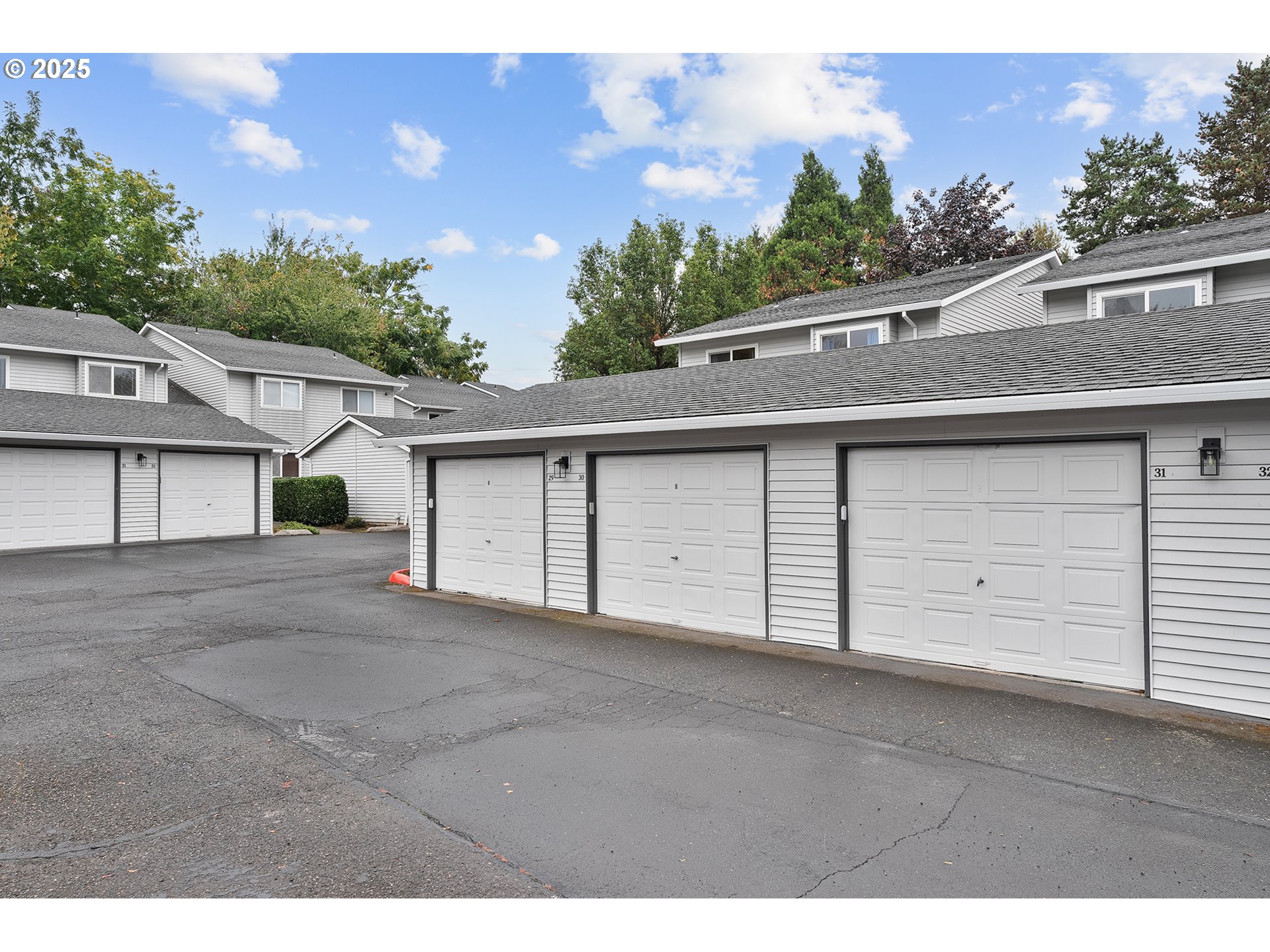 Photo #6: 355309943 Listing 