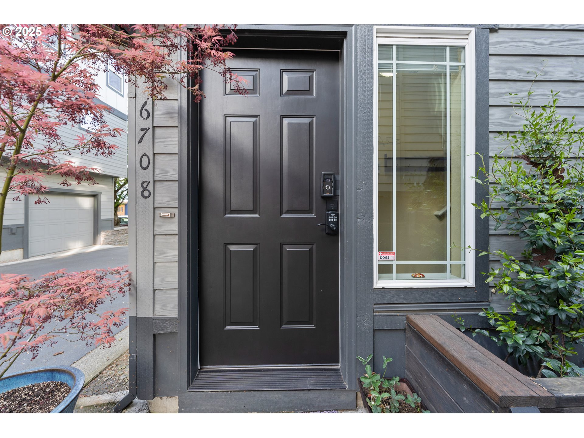 Photo #2: 355591339 Listing 