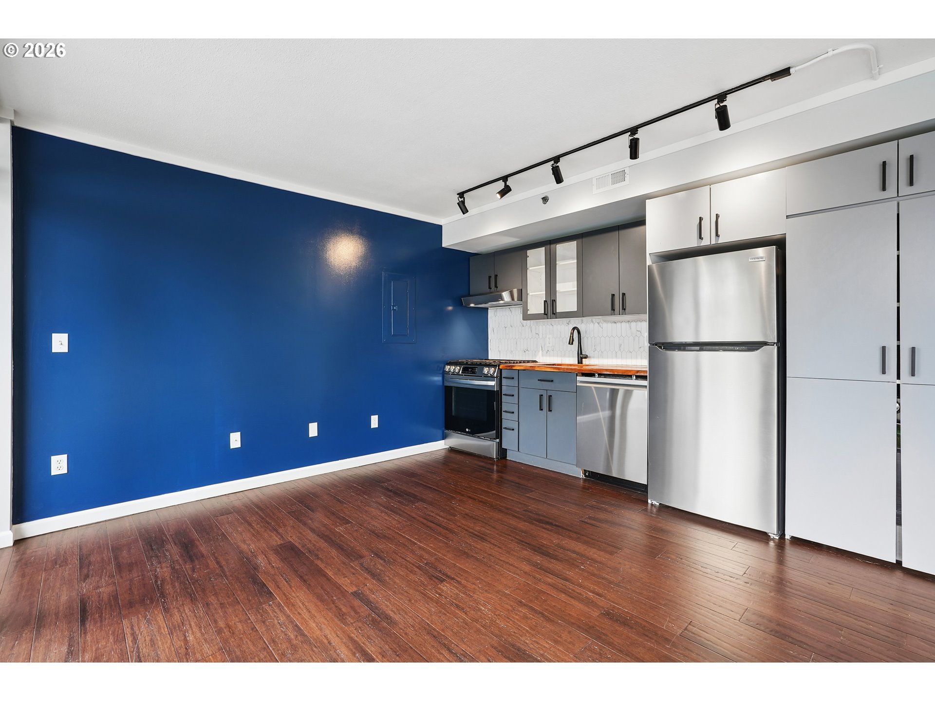 Photo #13: 355886836 Listing: Photo #13