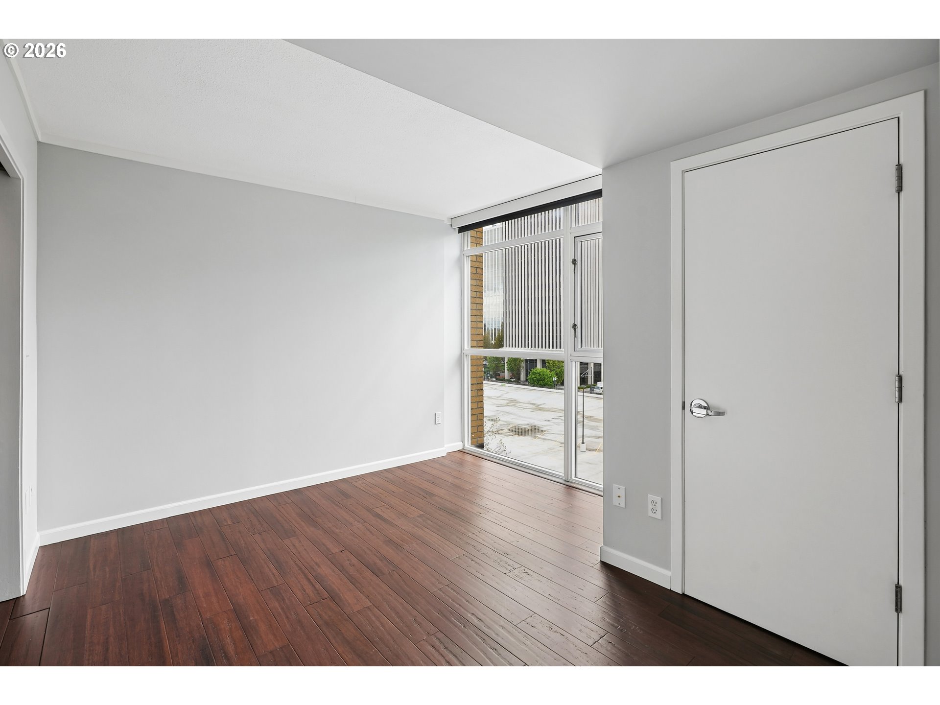 Photo #7: 355886836 Listing: Photo #7