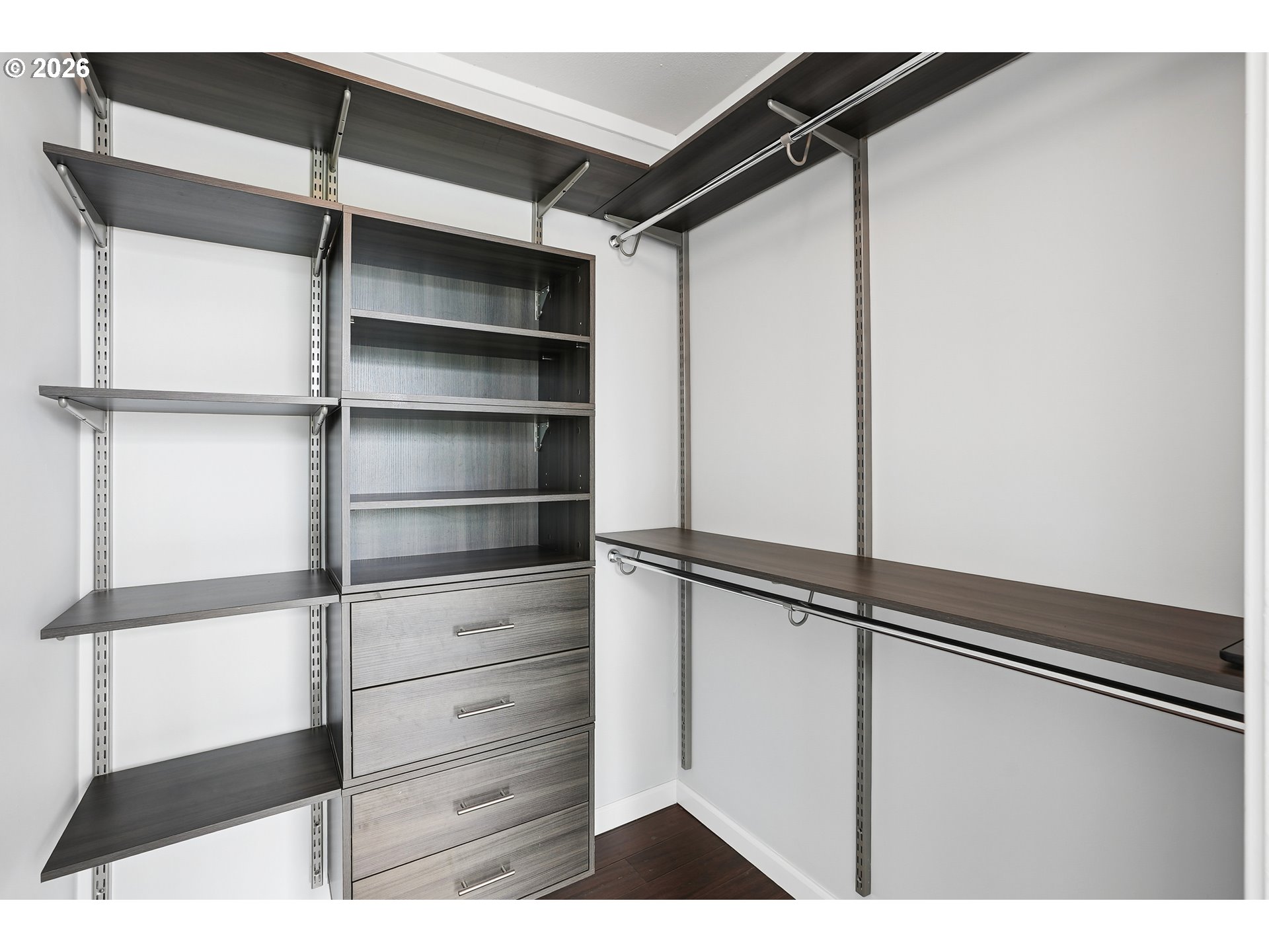 Photo #8: 355886836 Listing: Photo #8