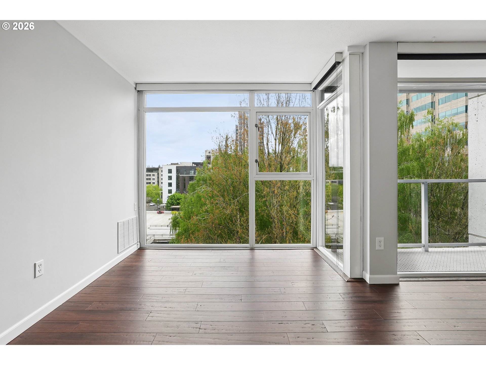 Photo #12: 355886836 Listing: Photo #12